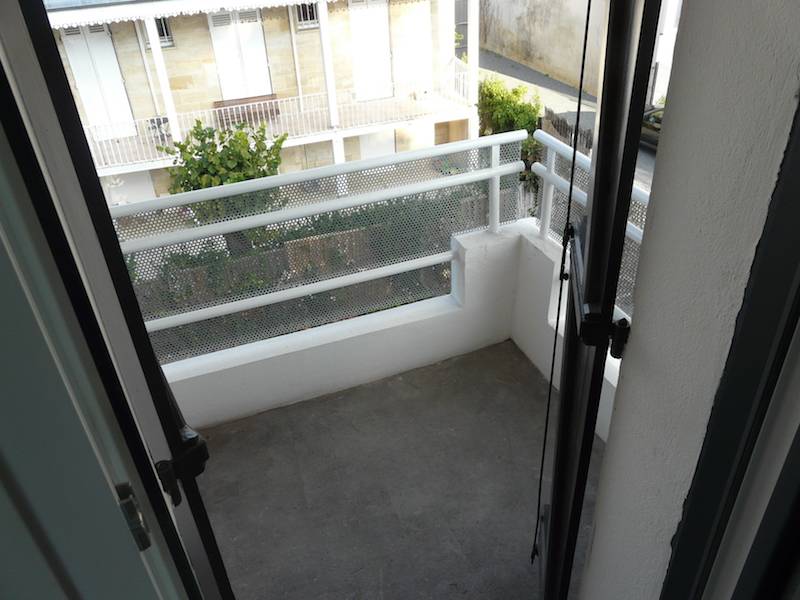 Location meublée d'appartement avec grande loggia Bordeaux